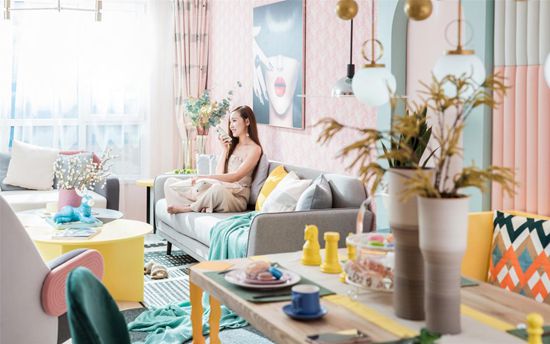 時(shí)尚單身女青年的“浪漫滿屋”，北歐風(fēng)定制意想不到的絢麗多姿！